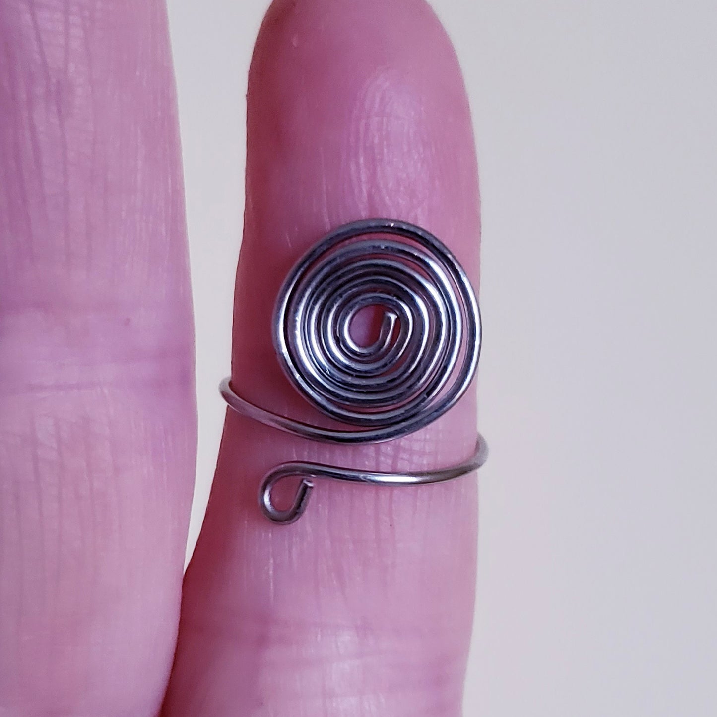 Adjustable Lg Spiral Ring