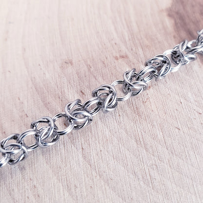Dainty Open Byzantine